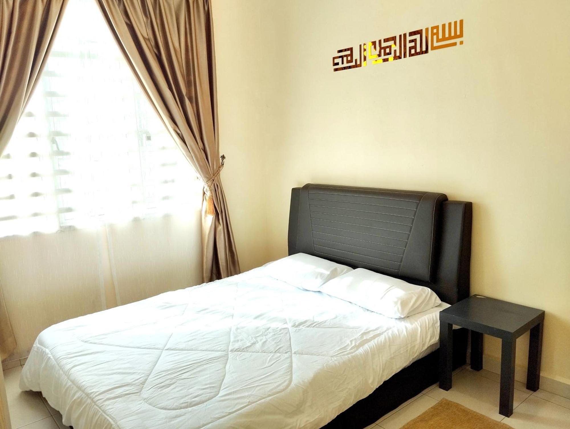 Cosy Casa Hana 4Br 3B Куантан Екстериор снимка